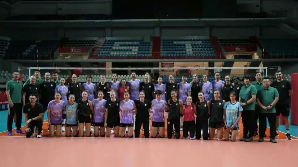 加拉塔萨雷, 大部队前往