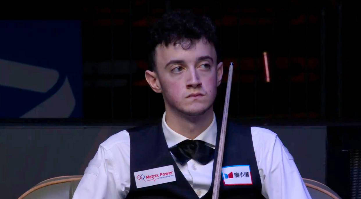 比赛一开始, 将与威廉姆 比赛一开始, 将与威廉姆