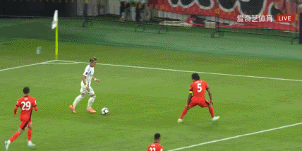 输球, 町田泽维亚